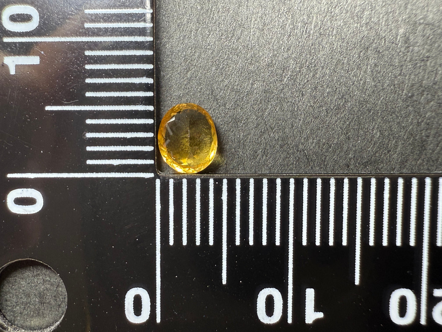0553 コンドロダイト 0.49ct