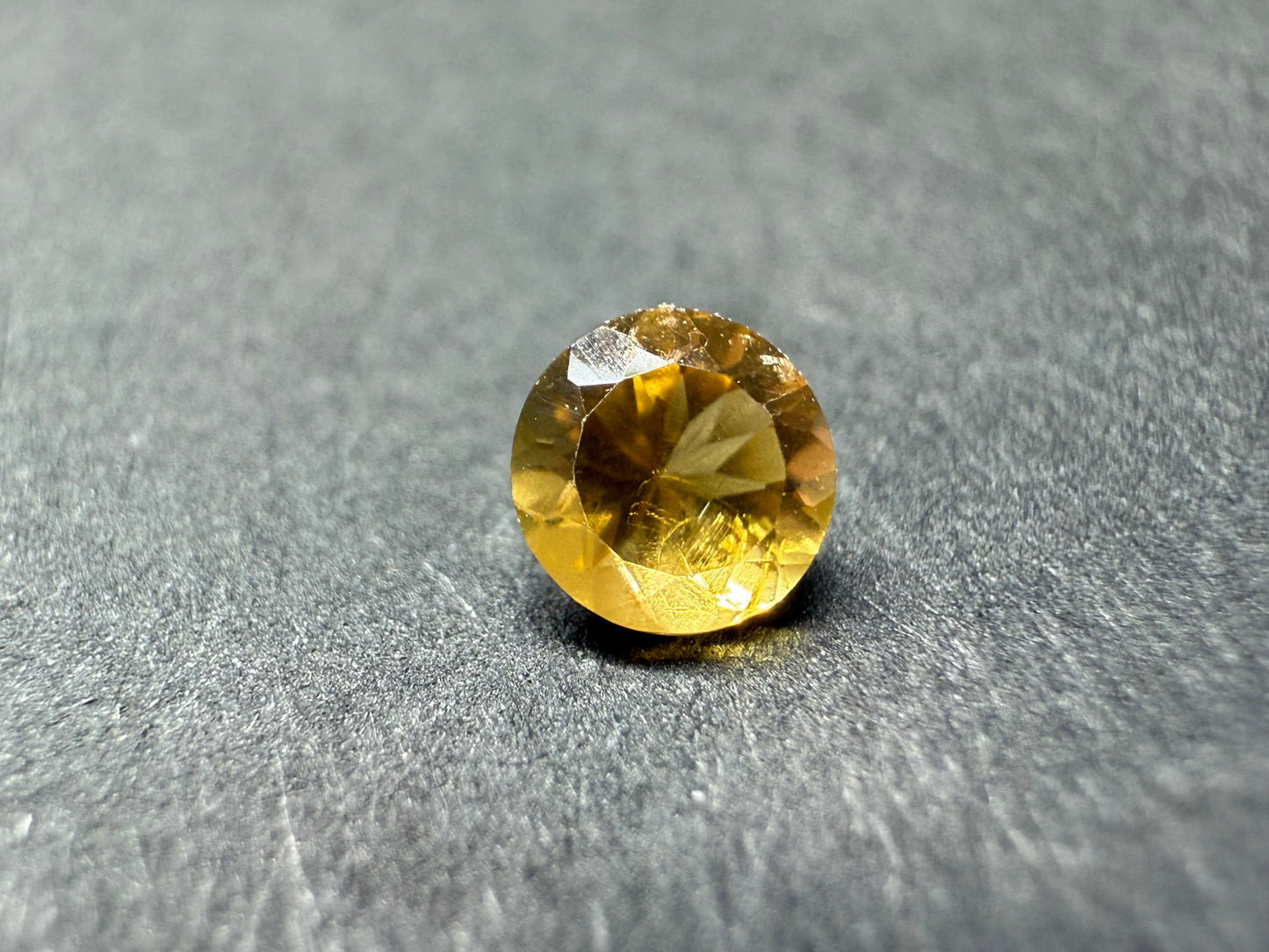 0545 コンドロダイト 0.26ct