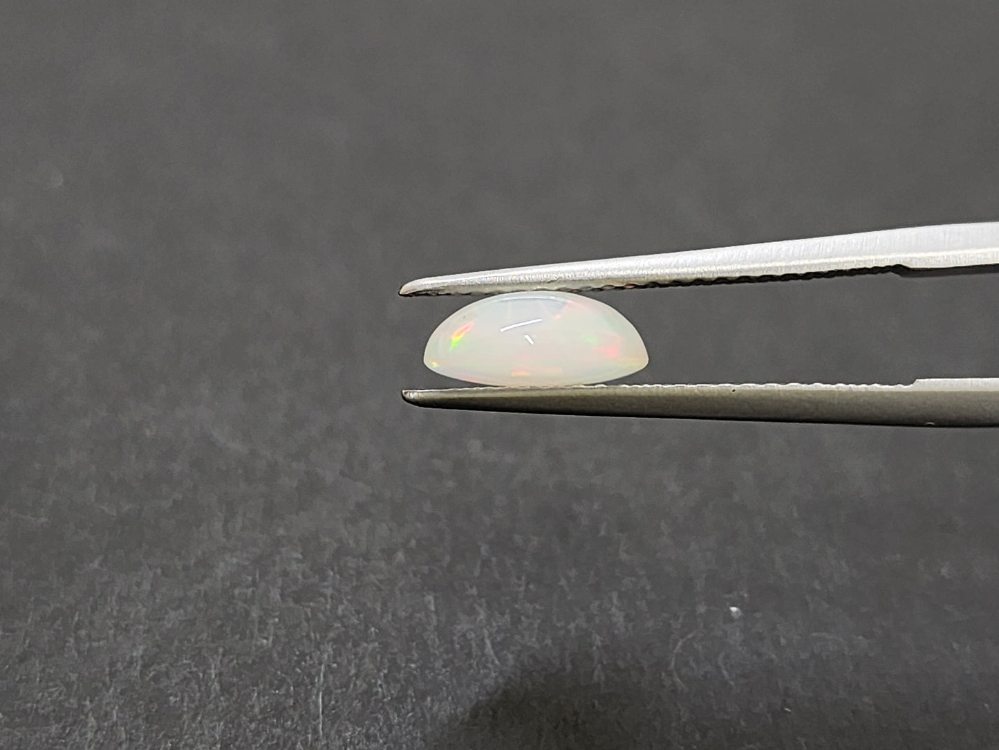 0806【ランダム発送】オパール【1石あたり約0.93ct】
