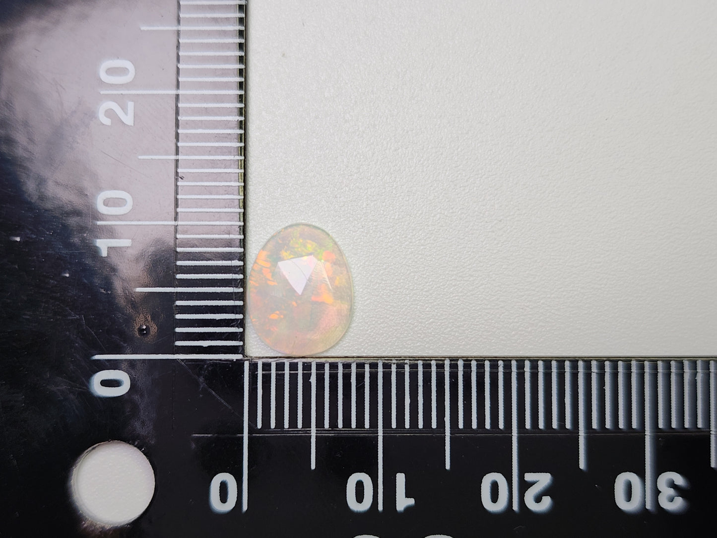 0916-18 オパール 0.75ct