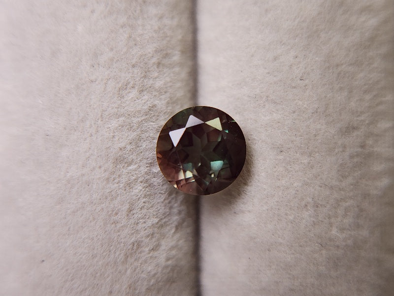 0504-1 バイカラーアンデシン 0.97ct