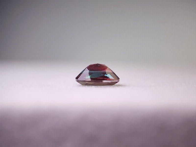 0504-4 バイカラーアンデシン 0.76ct