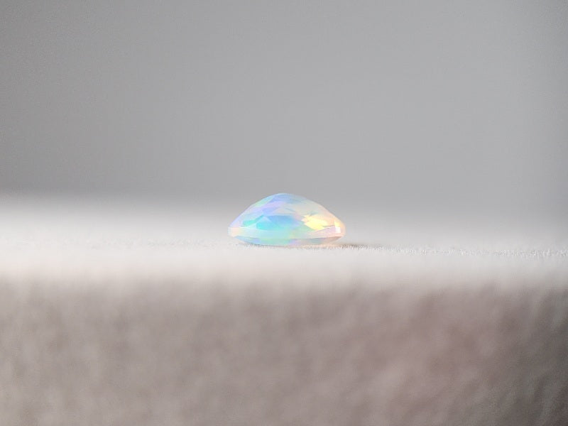 0909-1-1 オパール 0.71ct