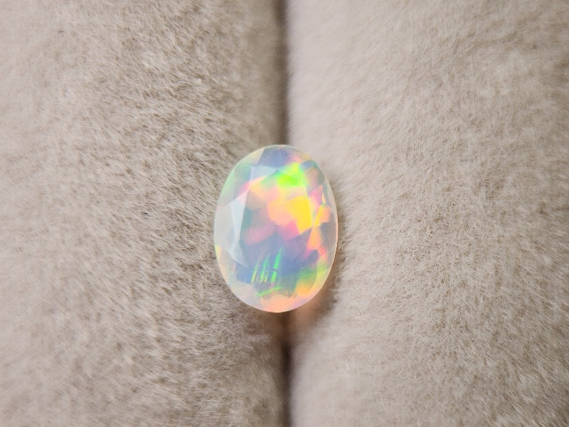 0909-2-1 オパール 0.36ct
