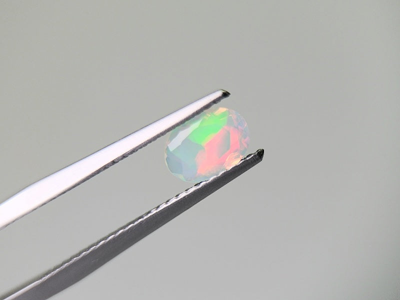 0909-2-3 オパール 0.38ct