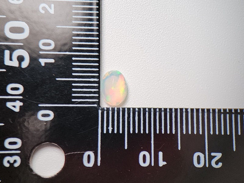 0909-2-3 オパール 0.38ct