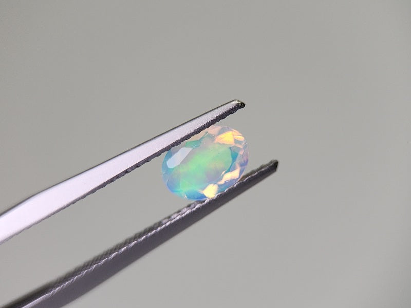 0909-2-5 オパール 0.53ct
