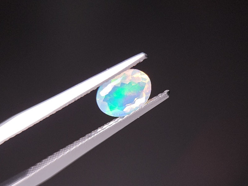 0909-2-5 オパール 0.53ct