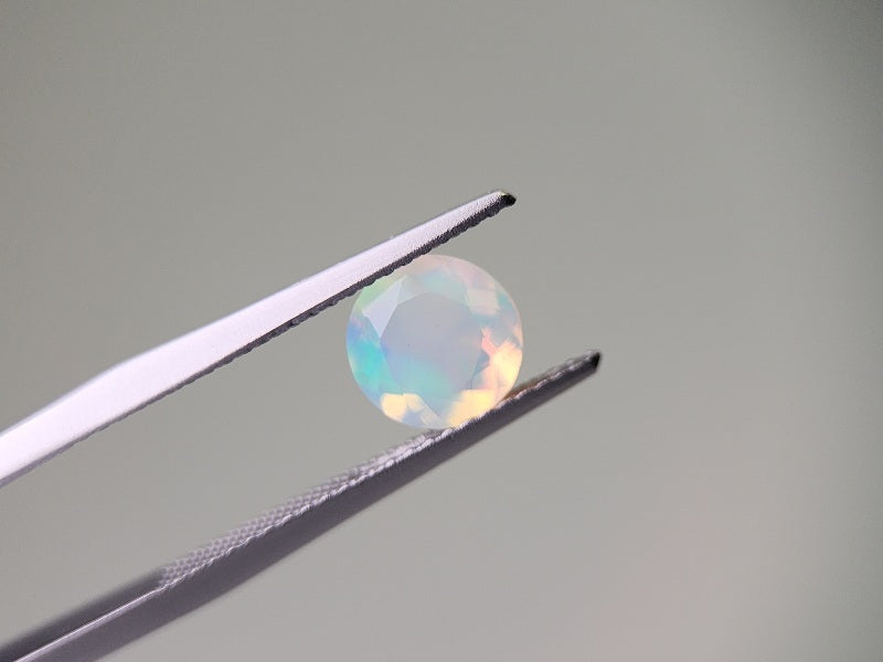 0909-3-2 オパール 0.85ct
