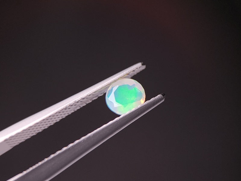 0909-4-3 オパール 0.24ct