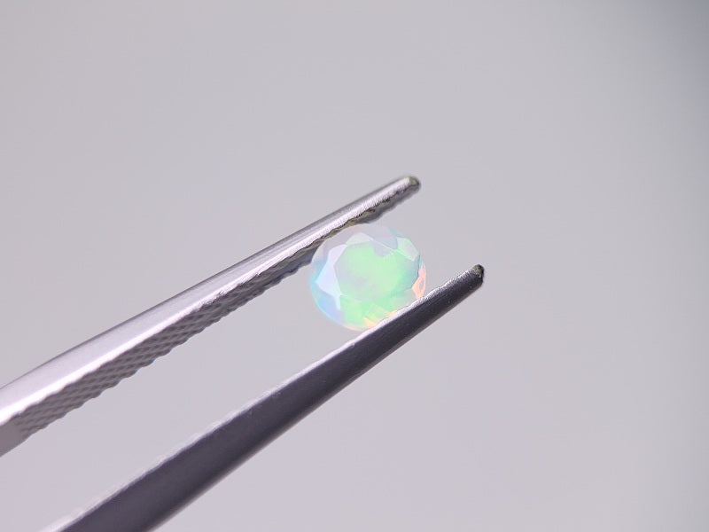 0909-4-3 オパール 0.24ct