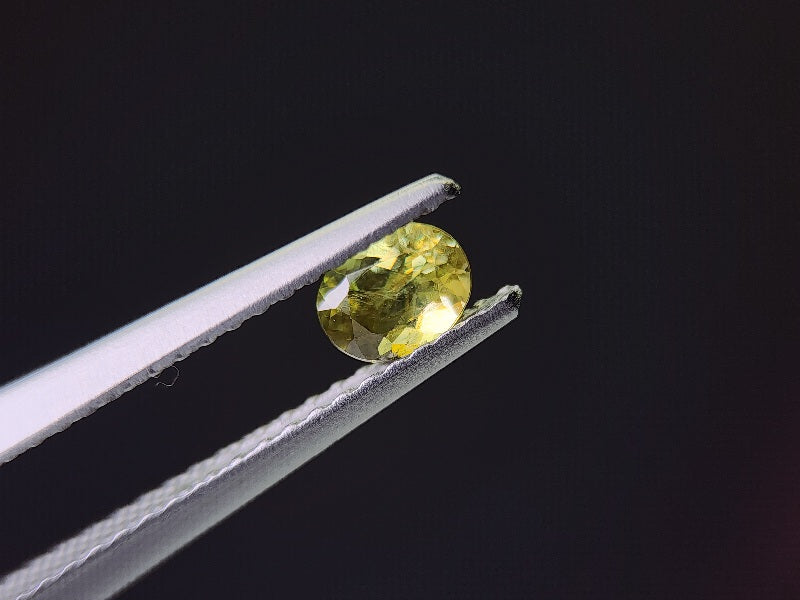 0932-7 スフェーン 0.34ct