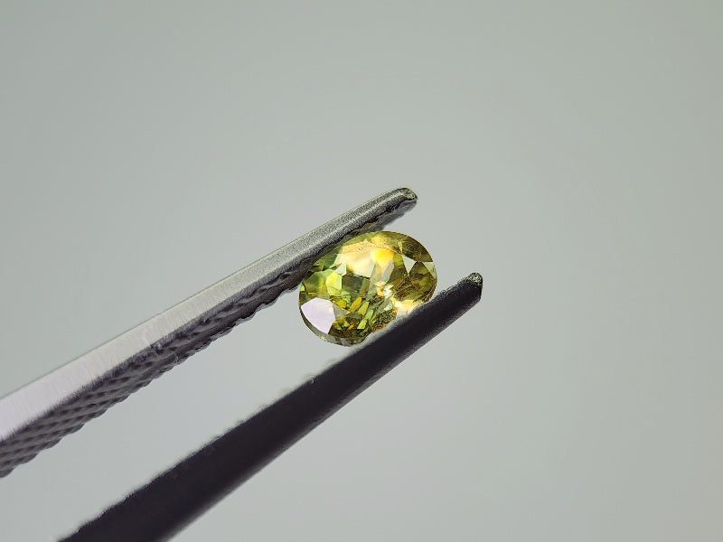 0932-7 スフェーン 0.34ct