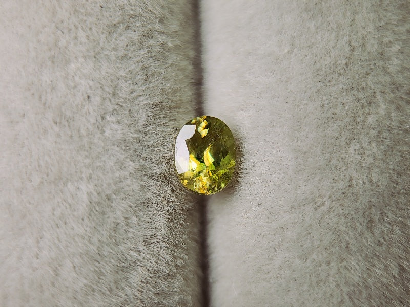 0932-7 スフェーン 0.34ct