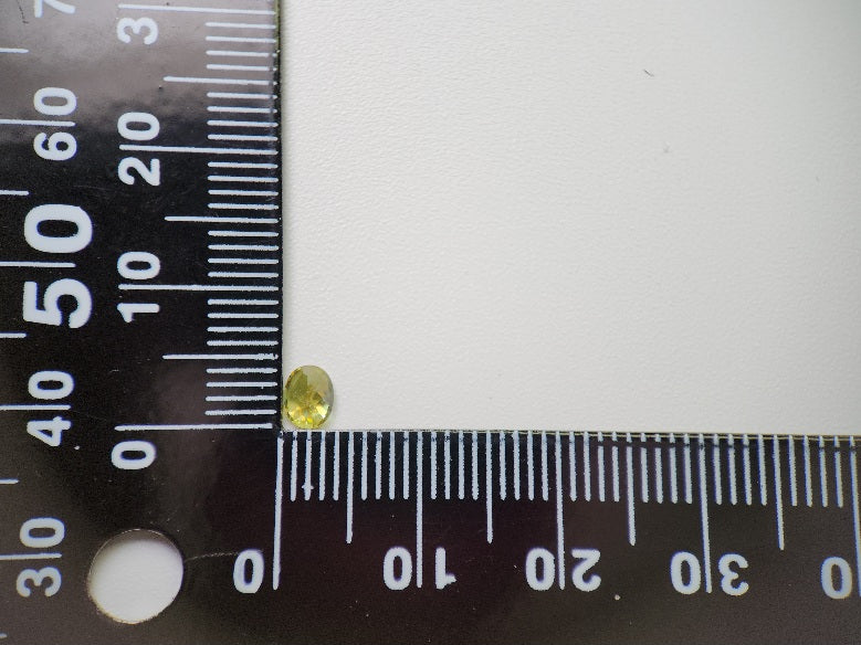 0932-7 スフェーン 0.34ct