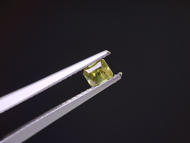 0932-8 スフェーン 0.31ct