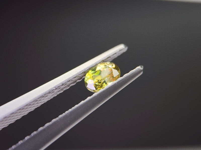 0932-9 スフェーン 0.26ct