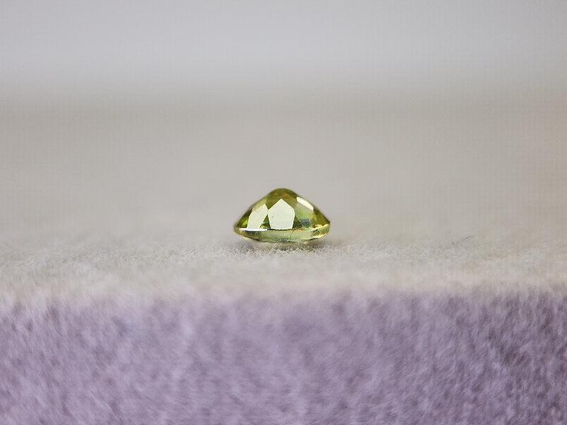 0932-9 スフェーン 0.26ct
