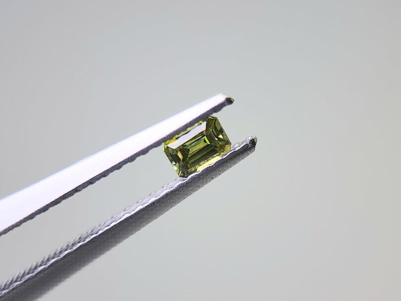 0932-10 スフェーン 0.17ct