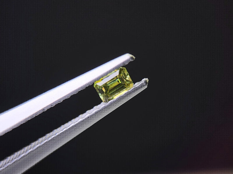0932-10 スフェーン 0.17ct