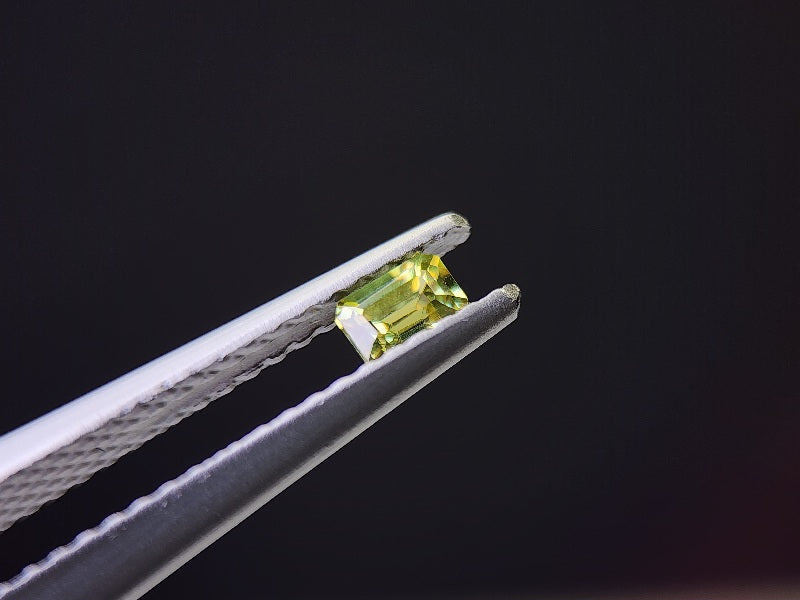 0932-10 スフェーン 0.17ct