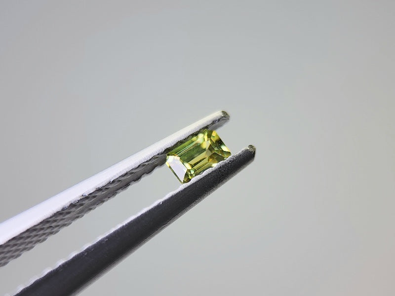 0932-10 スフェーン 0.17ct