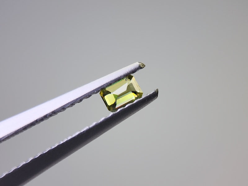 0932-10 スフェーン 0.17ct