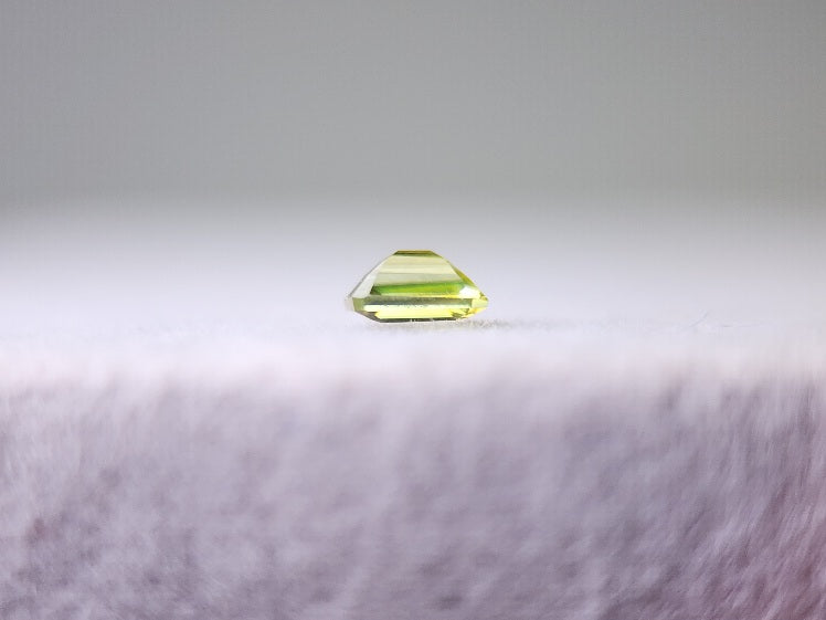 0932-10 スフェーン 0.17ct
