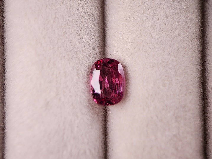 0837 スピネル 1.13ct