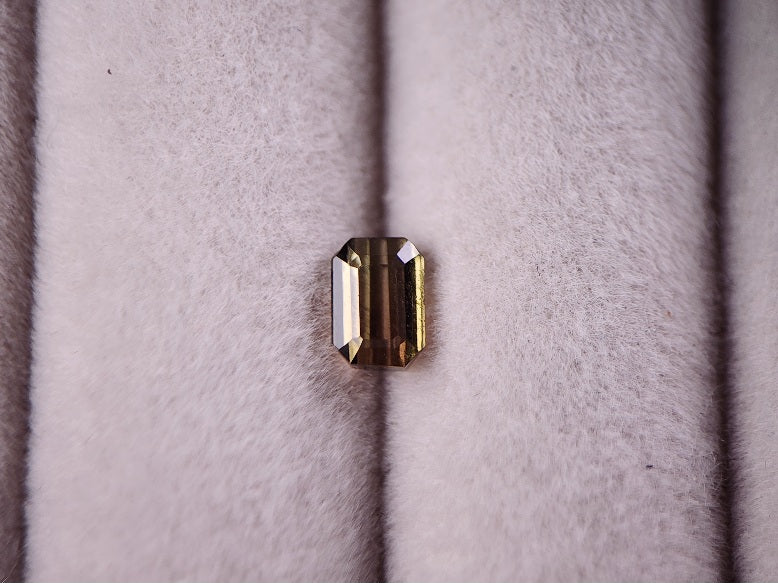 0879-17 トルマリン 0.75ct
