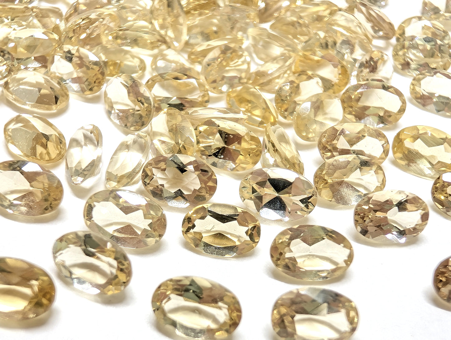 0009【ランダム発送】イエローベリル(ヘリオドール)【1石あたり約0.42ct】
