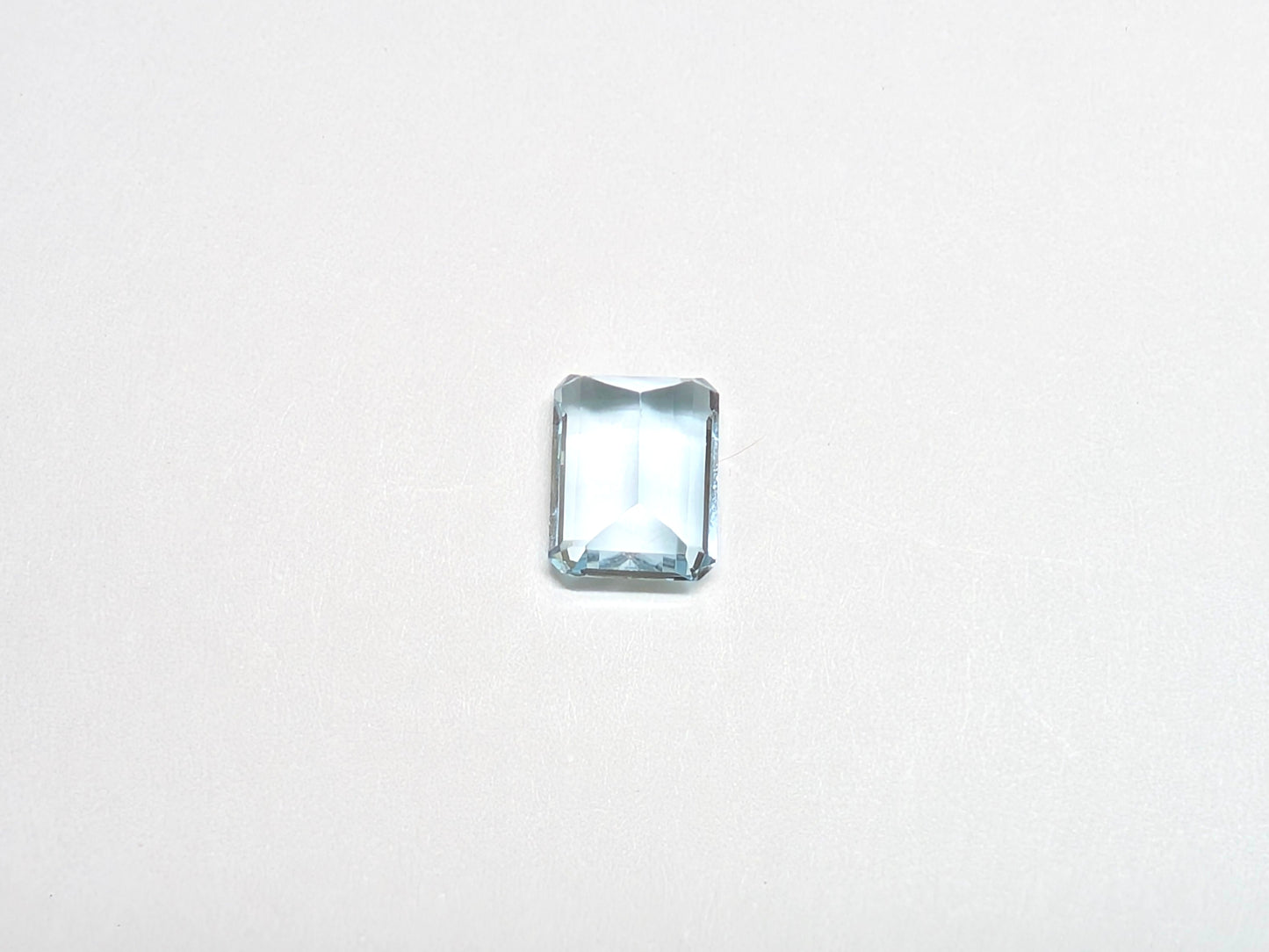 0084 バイカラートパーズ 3.56ct