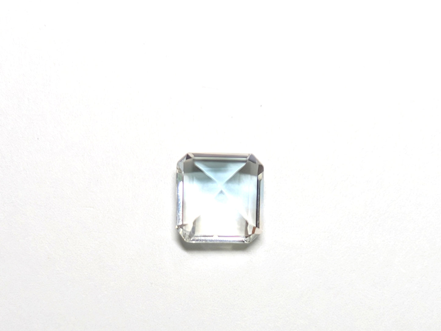 0085 バイカラートパーズ 3.51ct