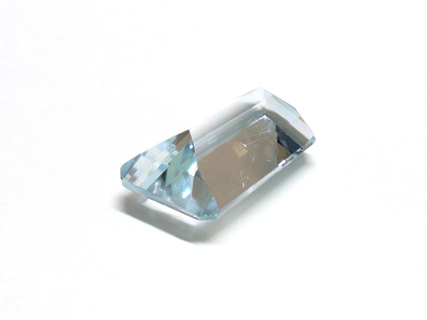 0086 バイカラートパーズ 3.56ct