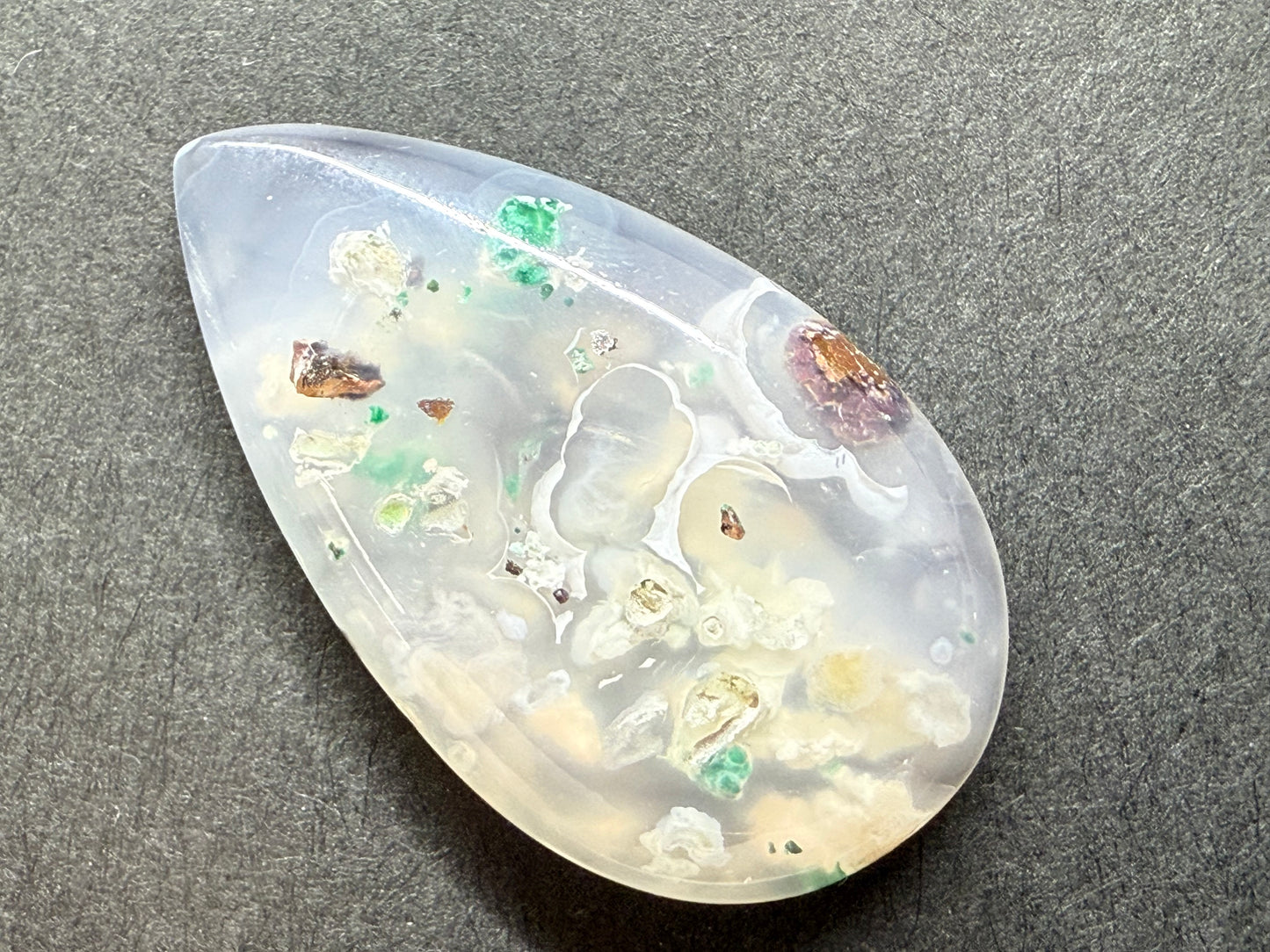 0401 コッパークリソコーラインカルセドニー 20.35ct