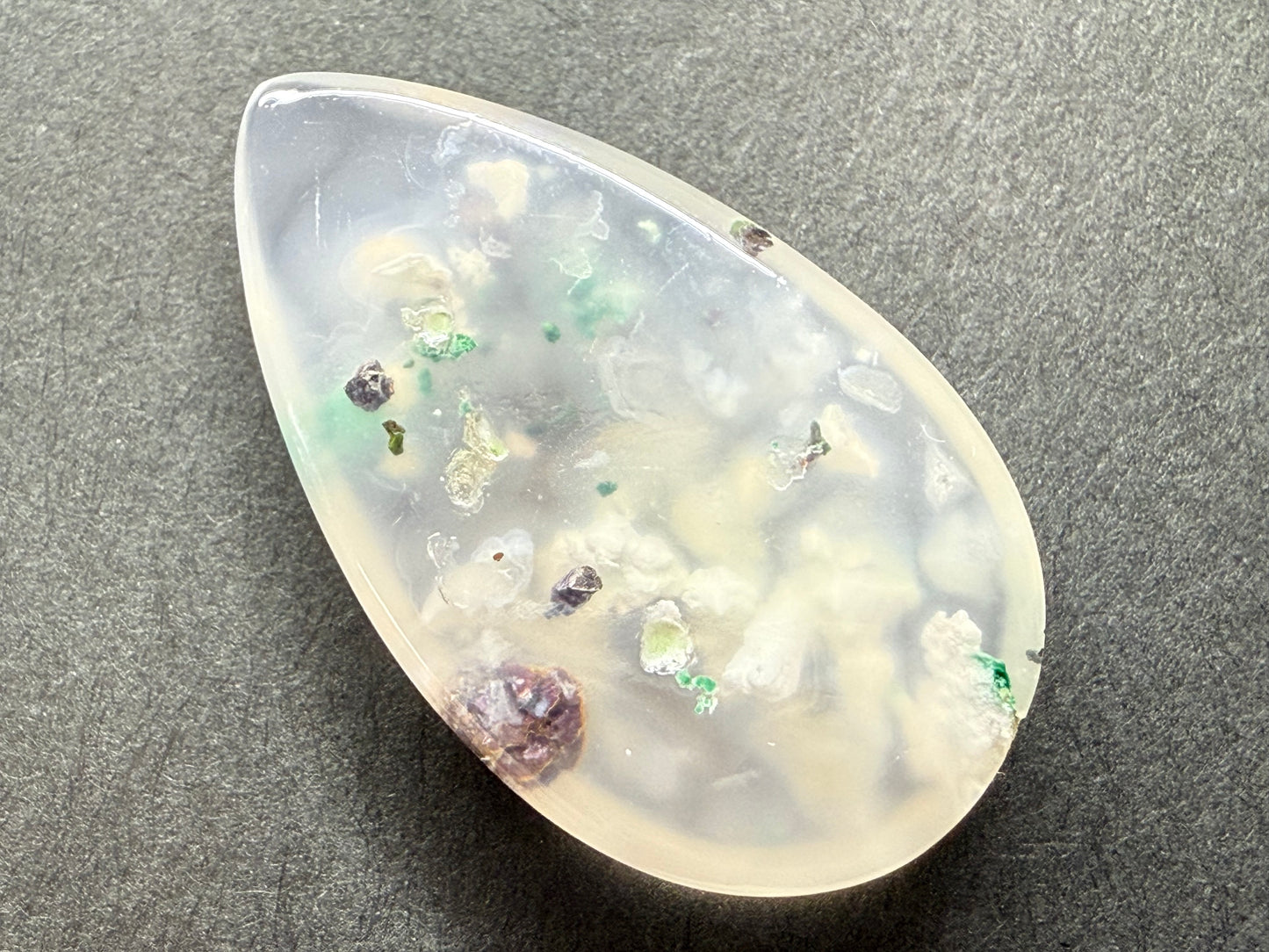 0401 コッパークリソコーラインカルセドニー 20.35ct