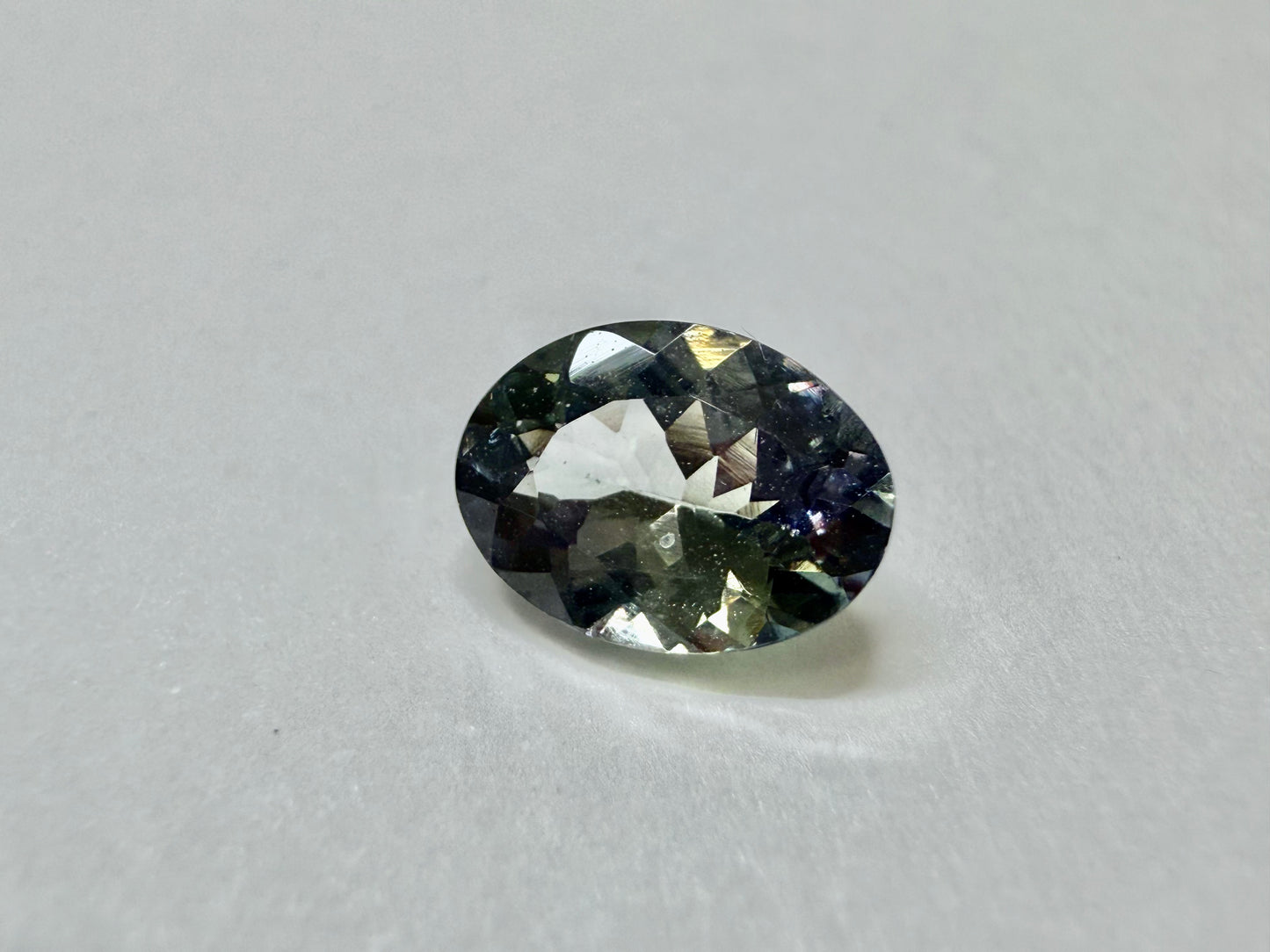0042 バイカラータンザナイト 1.27ct