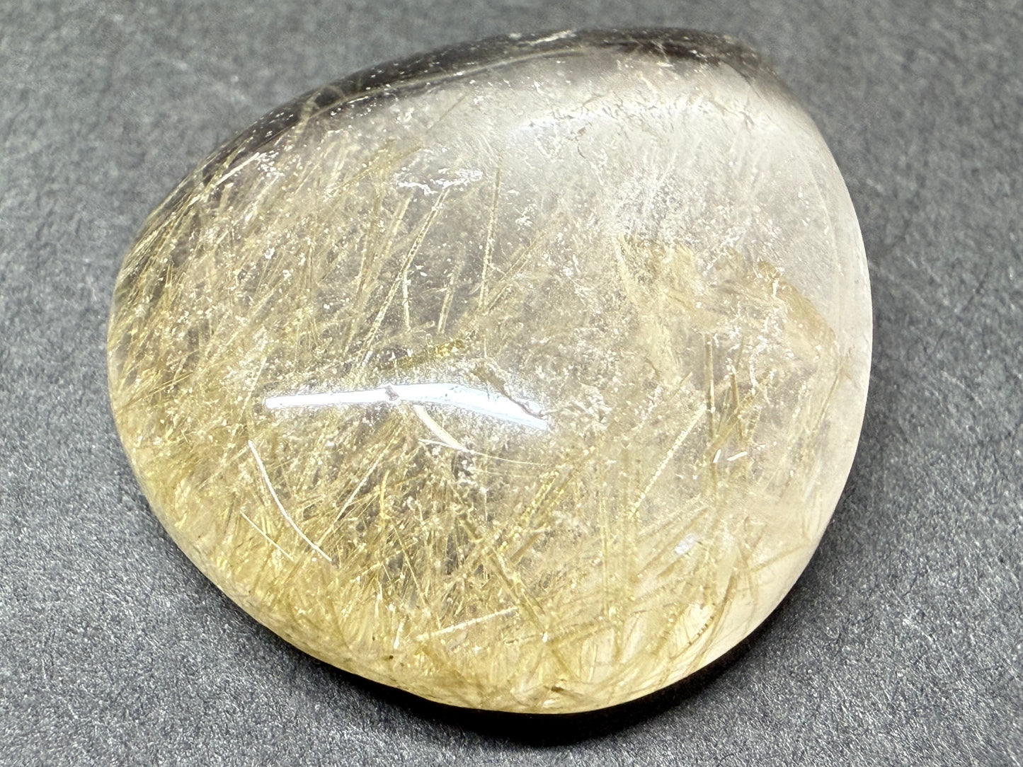 0857 グリーントルマリンルチルインクォーツ(欠けあり) 40.87ct