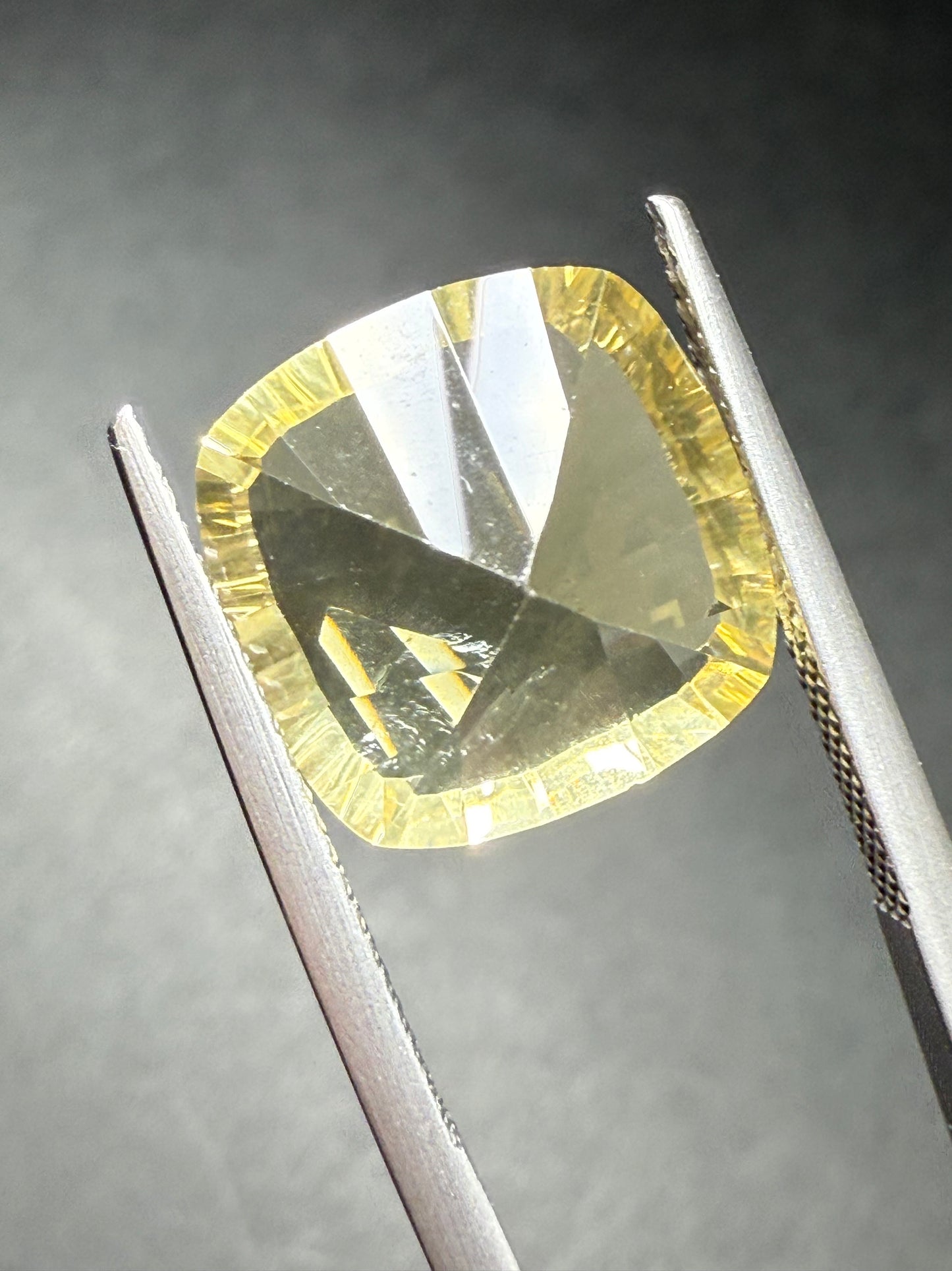 0402【ランダム発送】レモンクォーツ 【1石あたり7.16ct】
