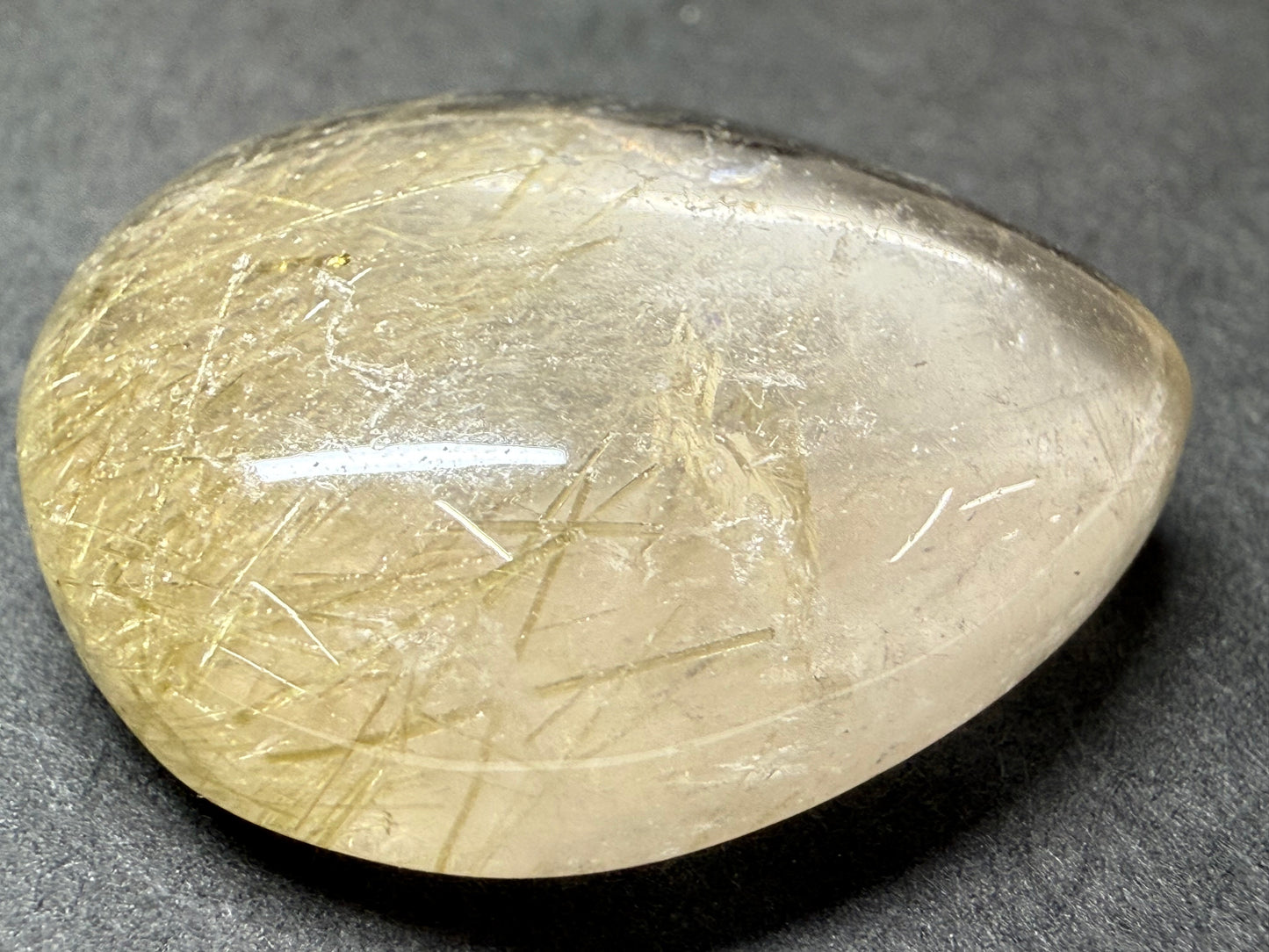 0857 グリーントルマリンルチルインクォーツ(欠けあり) 40.87ct