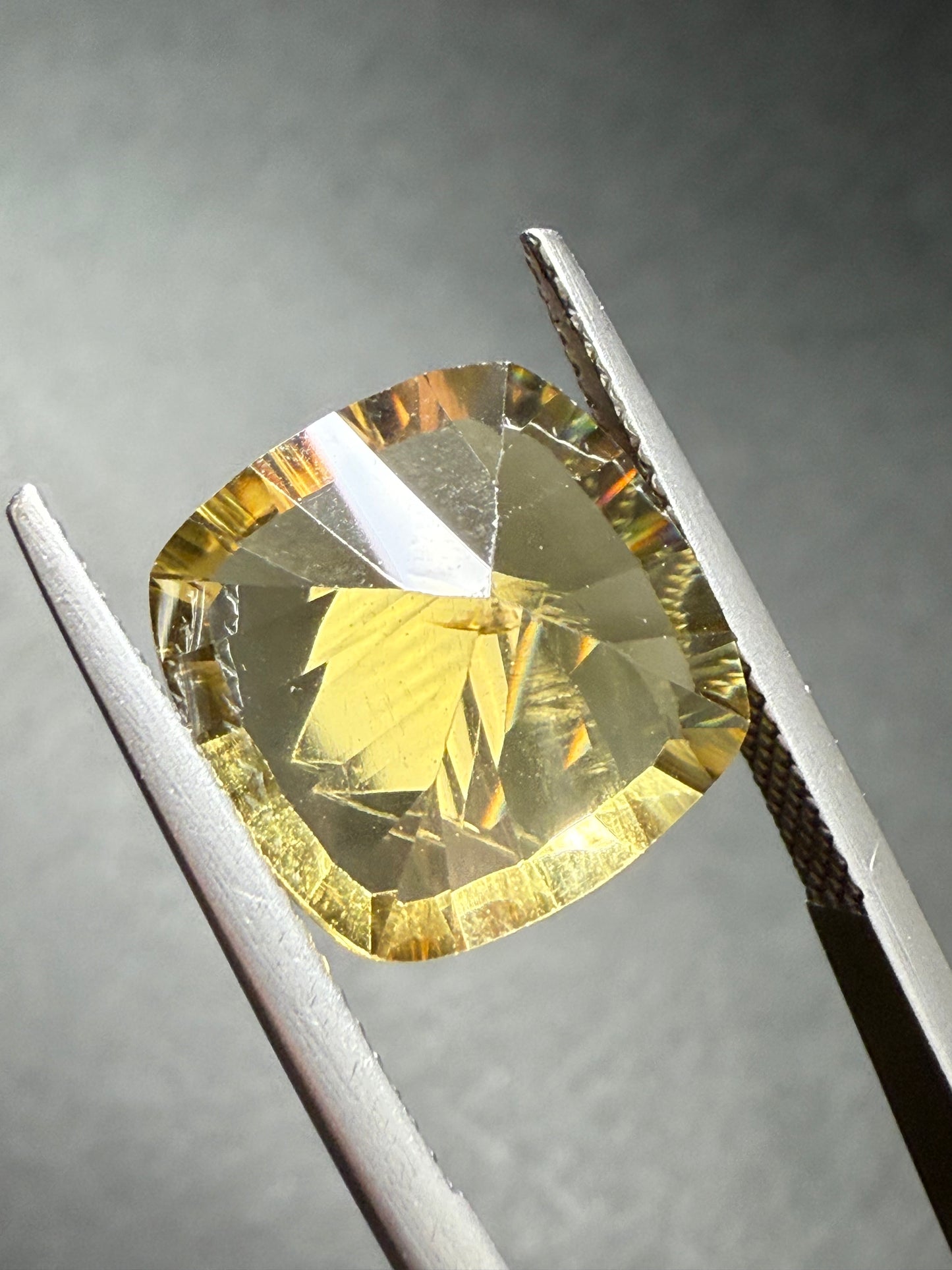 0402【ランダム発送】レモンクォーツ 【1石あたり7.16ct】
