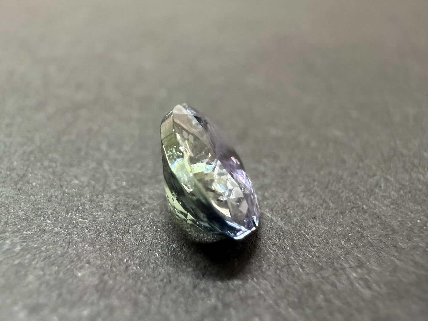 0042 バイカラータンザナイト 1.27ct