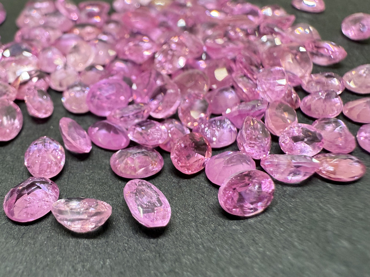 0027【ランダム発送】オーバルカット!ピンクサファイア【1石あたり約0.25ct】