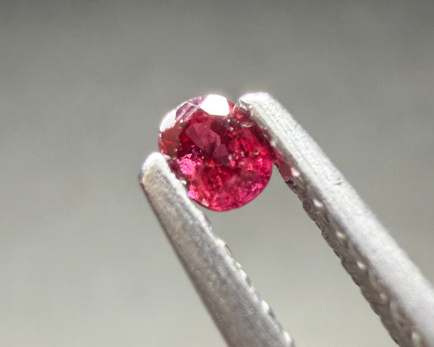 0013【ランダム発送】ルビー 【1石あたり約0.14ct】