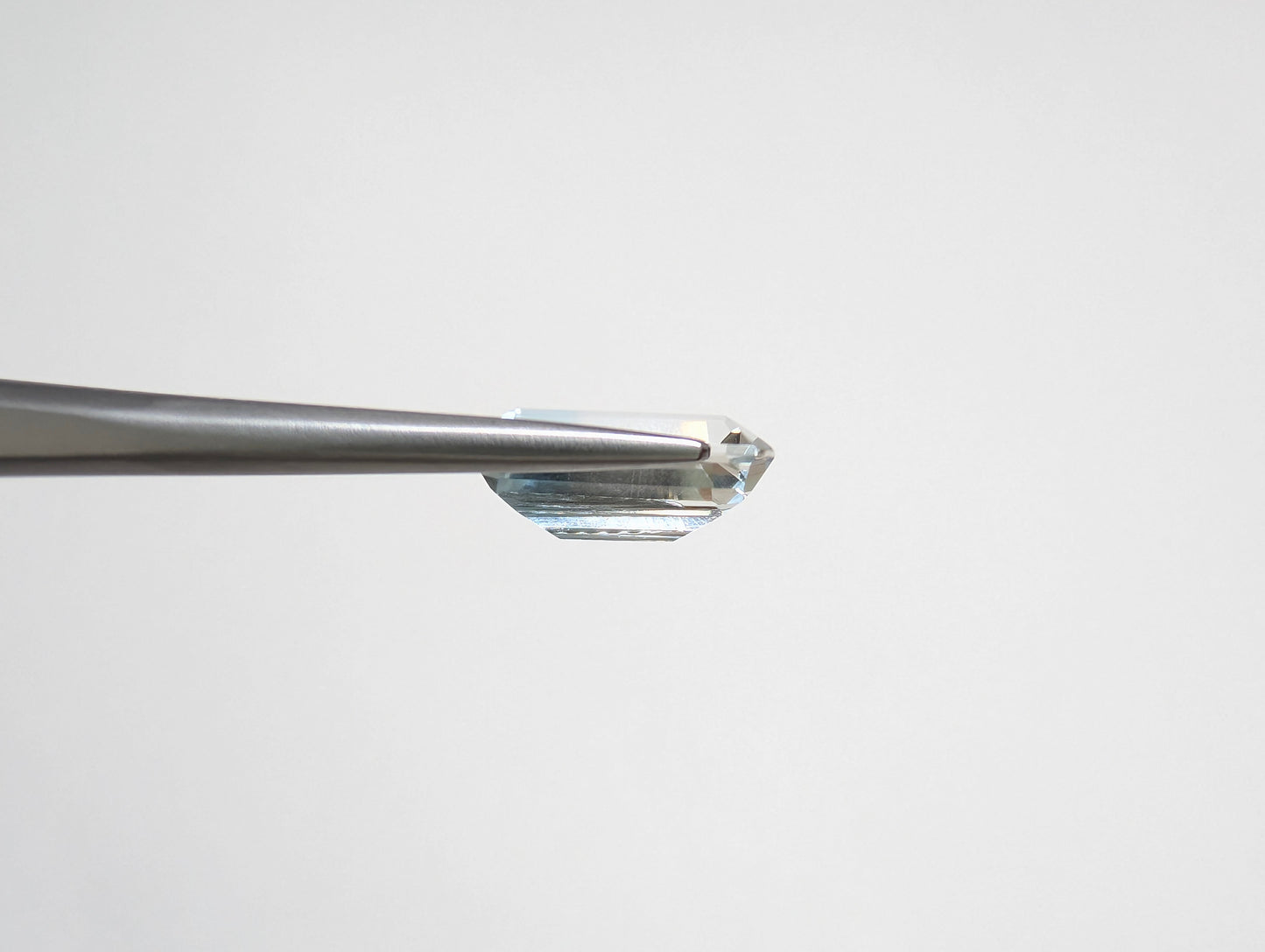0055 バイカラートパーズ 4.18ct