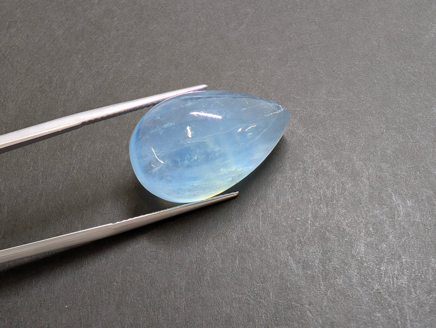 0095 アクアマリン(ペアシェイプ/カボション) 22.87ct