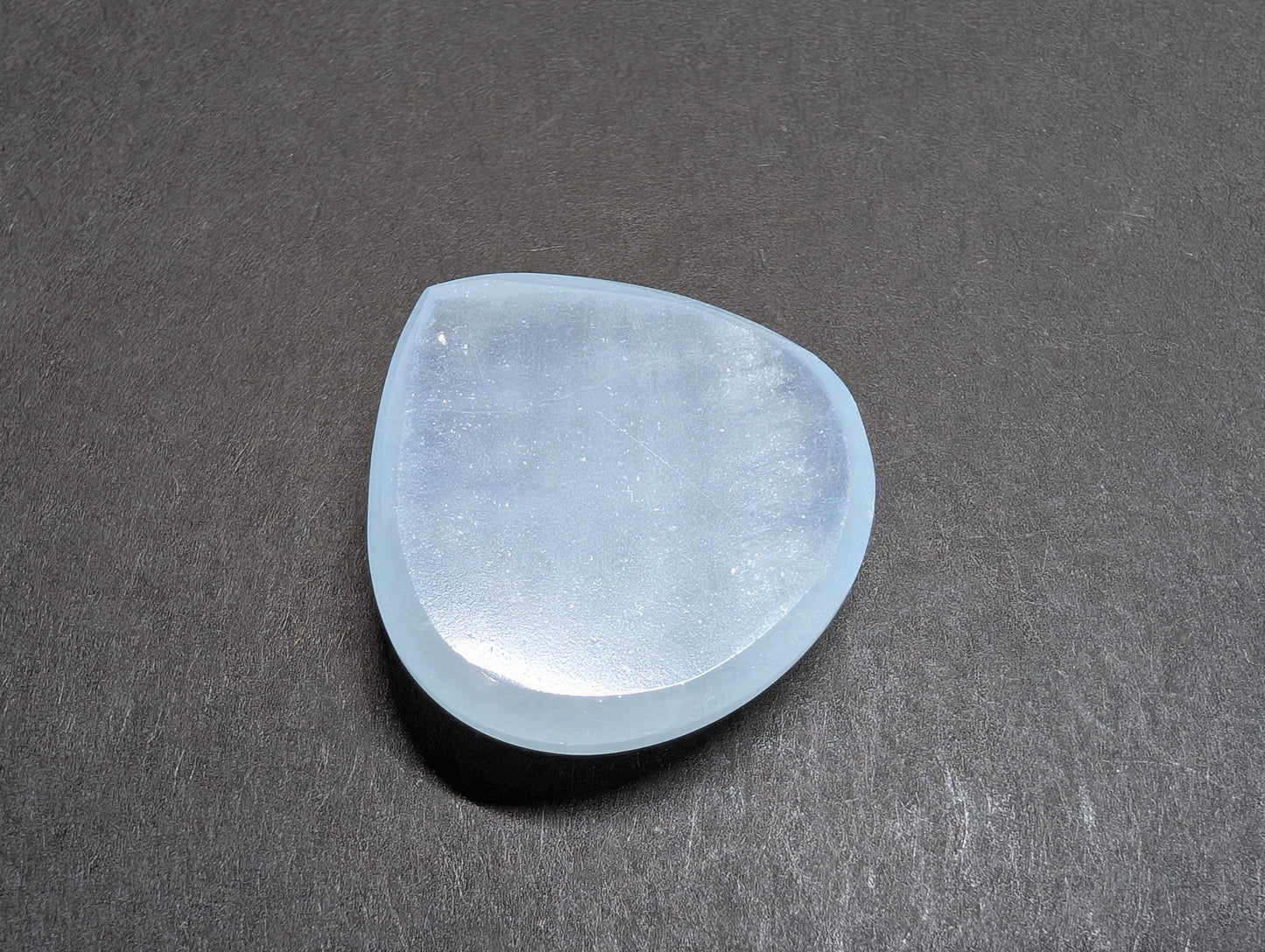 0102 アクアマリン(ペアシェイプ(栗!?)/カボション) 33.41ct