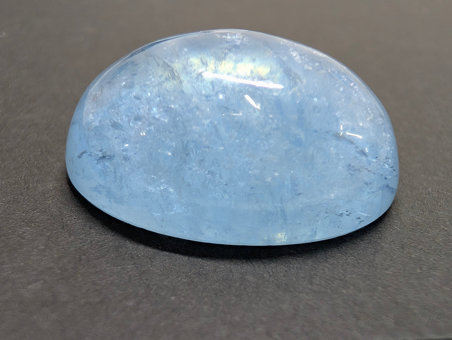 0101 アクアマリン(カボション) 30.60ct