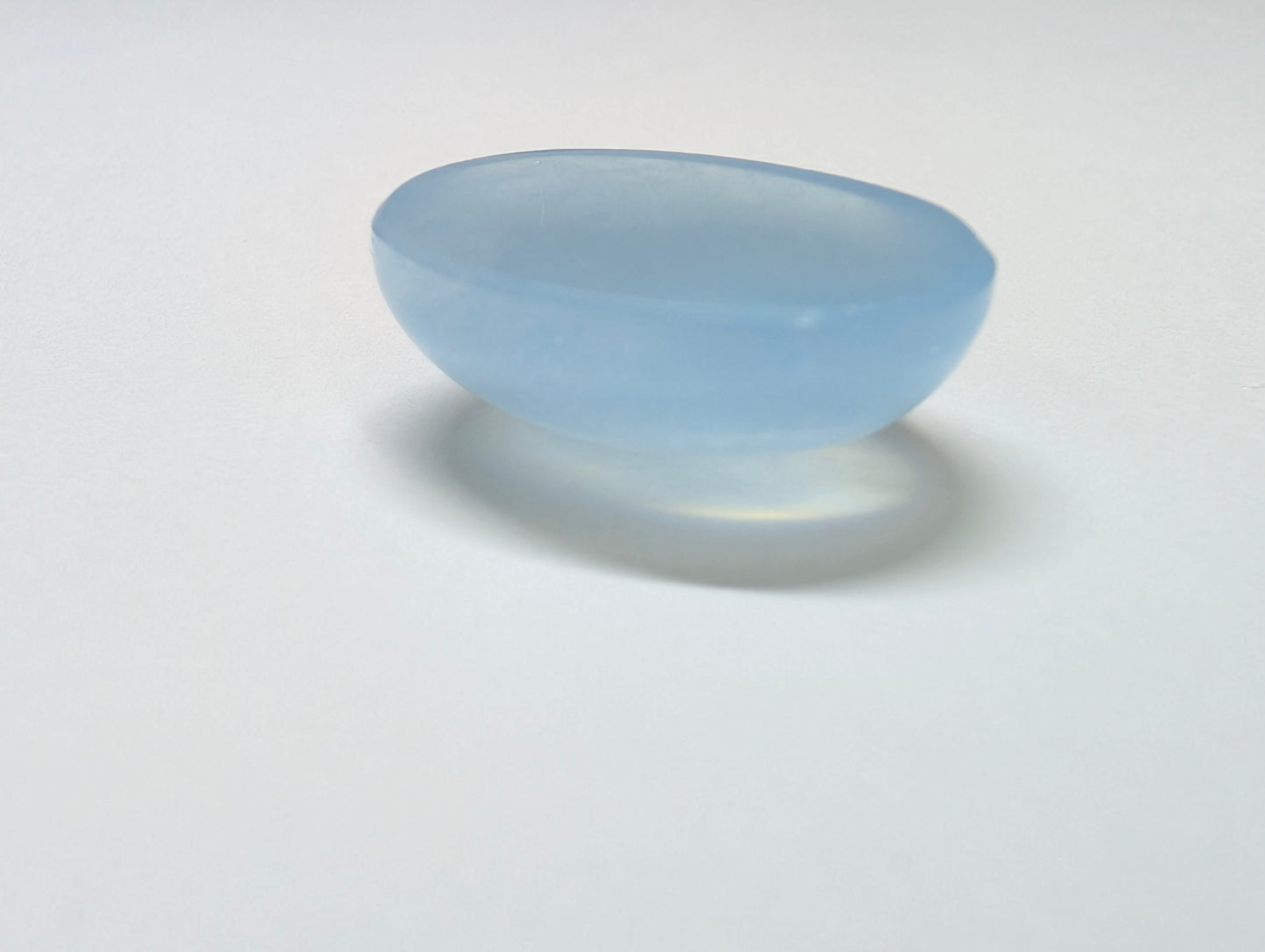 0100 アクアマリン(カボション) 26.15ct