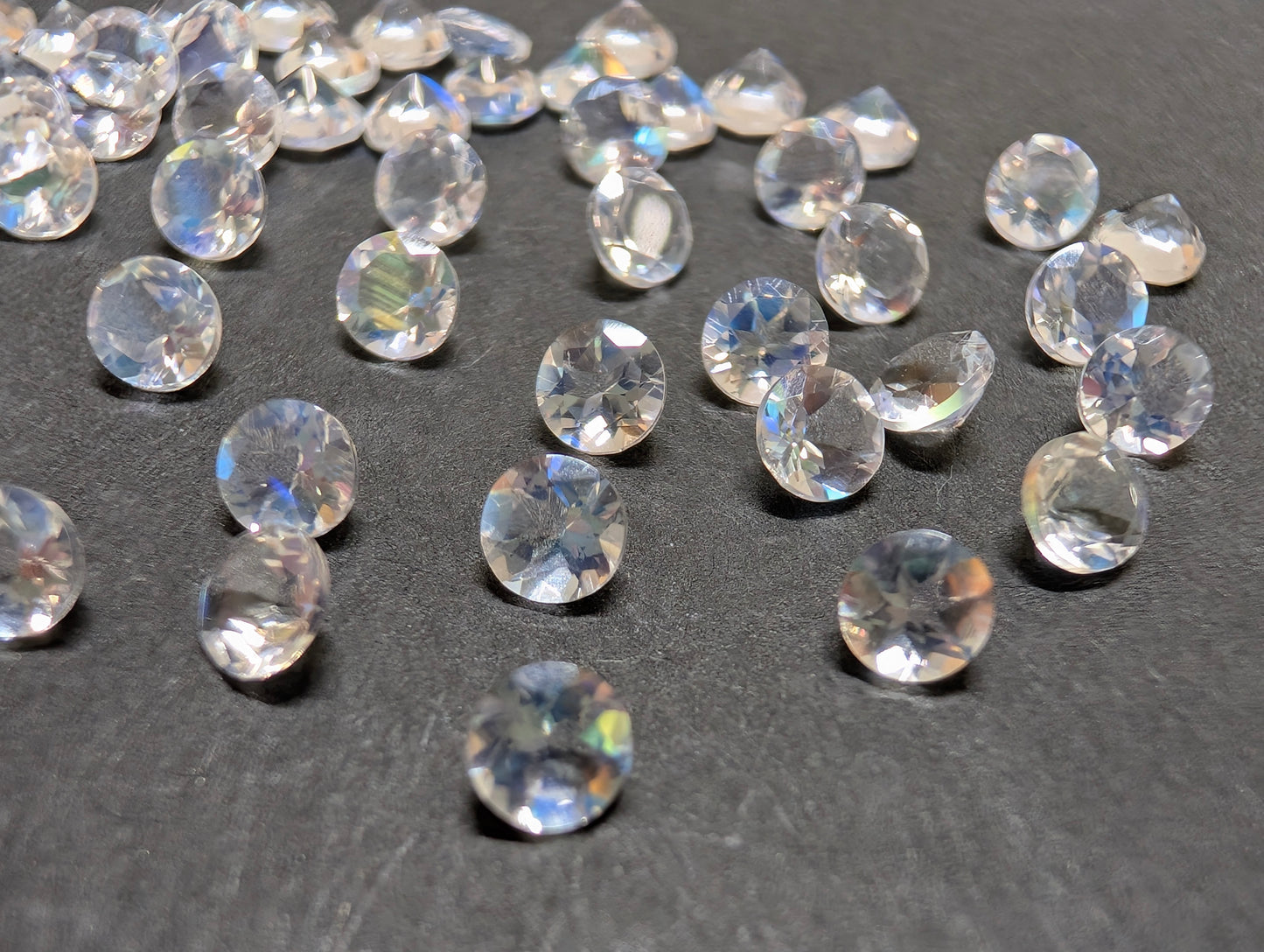 0127【ランダム発送】800円!アンデシンラブラドライト【1石あたり約0.16ct】